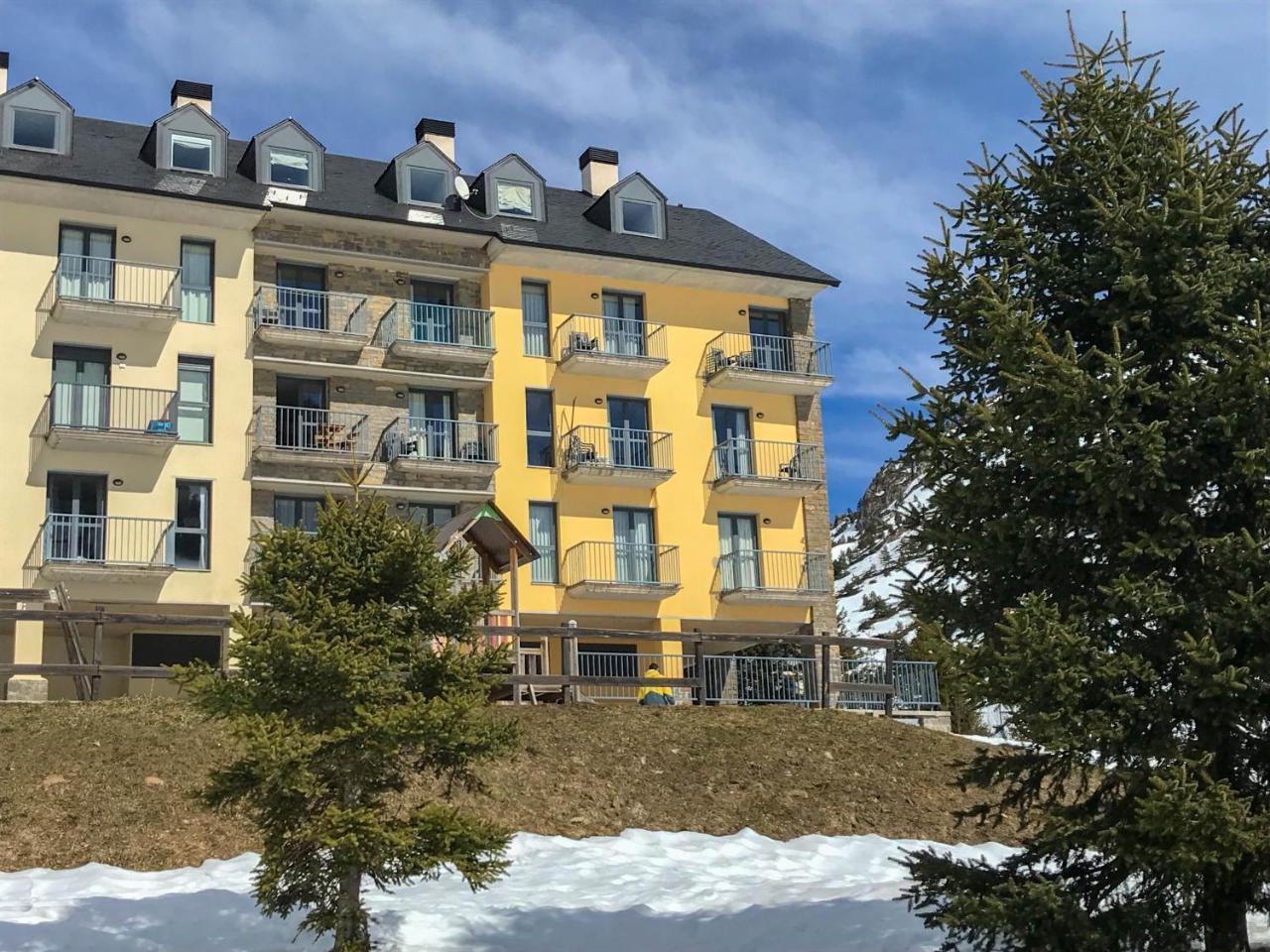 Apartamentos Lorien Candanchú Kültér fotó